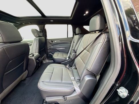 New 2026 Chevrolet Traverse High Country image 27