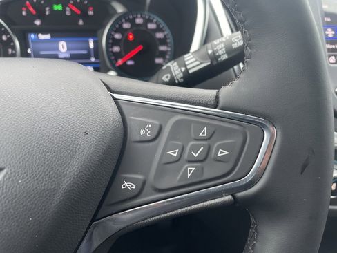 Used 2023 Chevrolet Equinox LT w/ Driver Convenience Package image 31