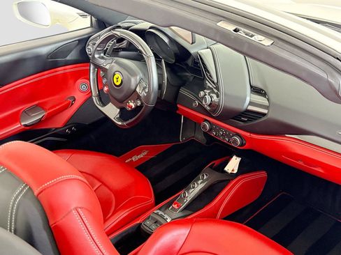 Used 2018 Ferrari 488 Spider RWD image 23