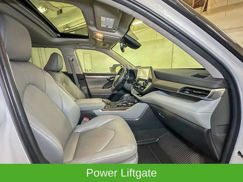 Used 2023 Toyota Highlander Limited AWD/4WD image 7