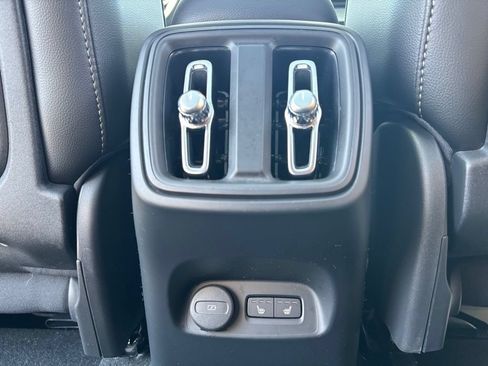 Certified 2023 Volvo XC40 B5 Plus w/ Driver Assist Package AWD/4WD image 23