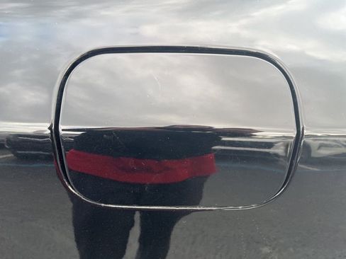 Used 2017 Dodge Charger R/T w/ Plus Group image 19