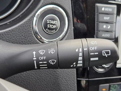 Used 2019 Nissan Rogue Sport SL FWD image 19