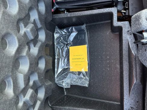 Used 2014 Dodge Challenger R/T image 45