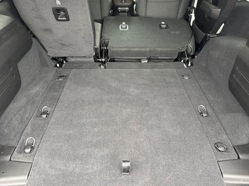 Used 2025 Jeep Wrangler Unlimited Sport AWD/4WD image 15