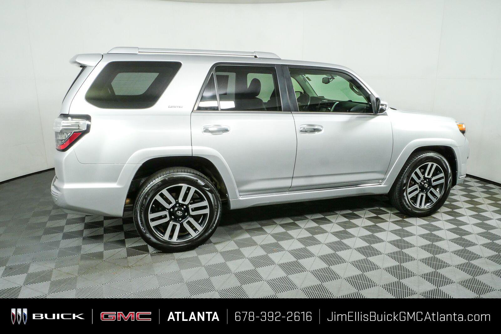 Used 2017 Toyota 4Runner Limited RWD image 2