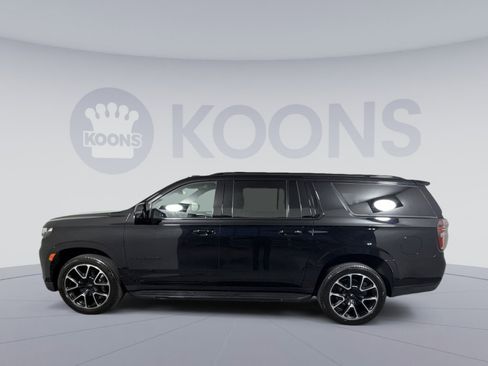 Used 2023 Chevrolet Suburban RST w/ Luxury Package image 2