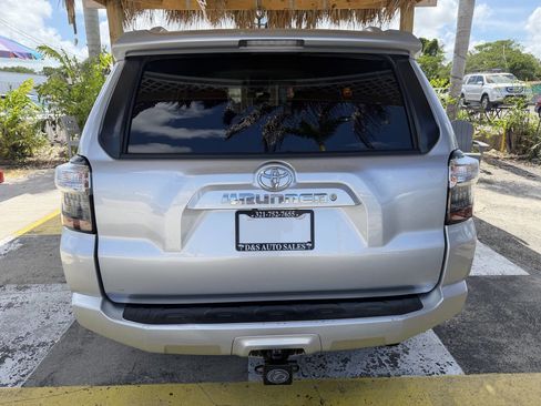Used 2015 Toyota 4Runner SR5 RWD image 6