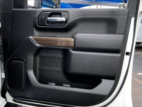 Used 2023 Chevrolet Silverado 2500 LT w/ Convenience Package image 23