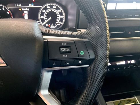 Used 2023 Mitsubishi Outlander SE image 24