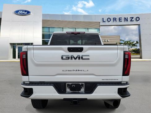 Used 2025 GMC Sierra 2500 Denali Ultimate AWD/4WD image 6