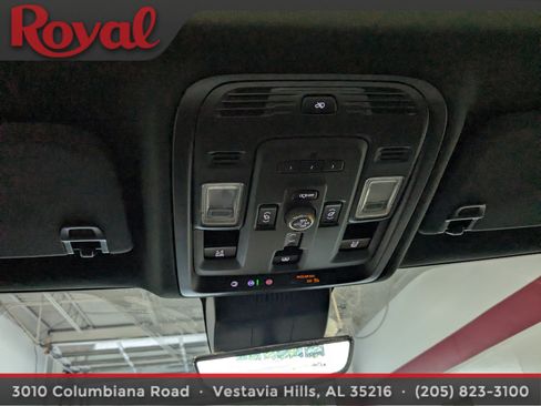 Used 2024 GMC Yukon Denali w/ Denali Reserve Package AWD/4WD image 28