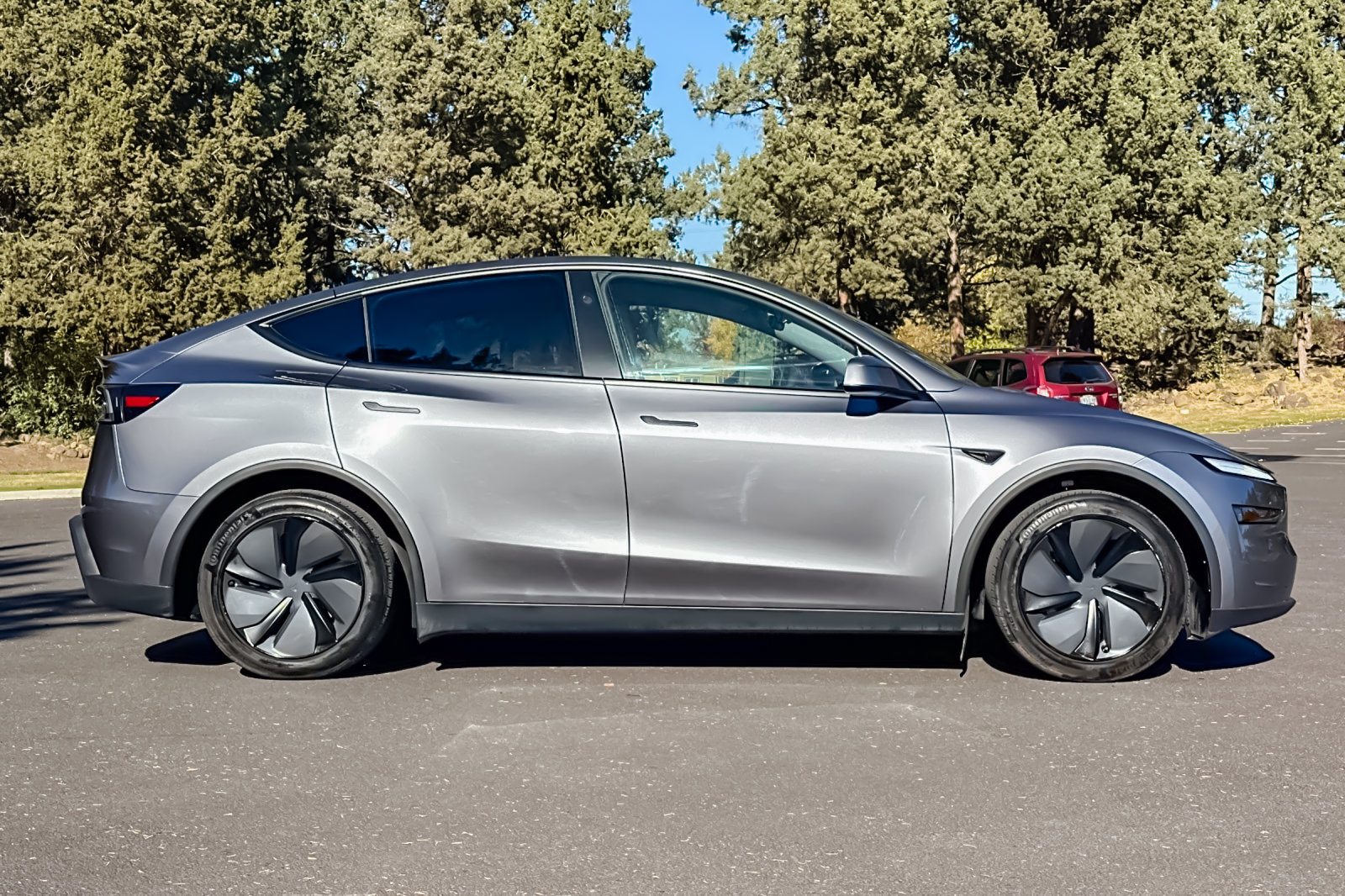 Used 2026 Tesla Model Y Long Range AWD/4WD image 3
