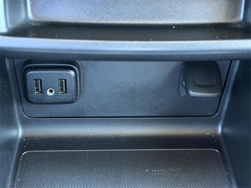 Used 2020 Chevrolet Colorado LT w/ Colorado RST Special Edition image 17