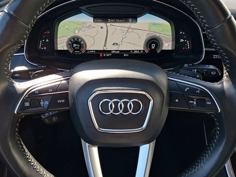 Used 2021 Audi Q8 Premium AWD/4WD image 24