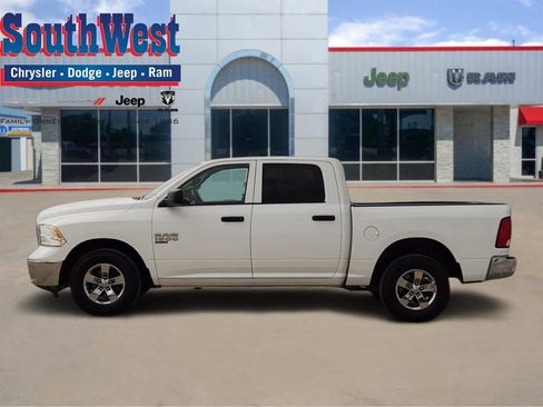 Used 2023 RAM 1500 Classic SLT w/ Electronics Group image 3