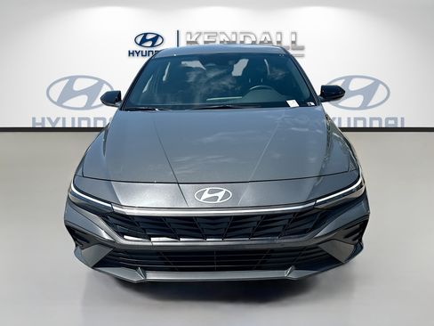 Used 2026 Hyundai Elantra Sport FWD image 2