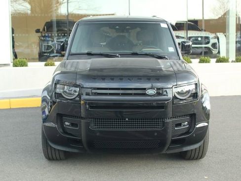 Used 2025 Land Rover Defender 110 X image 8