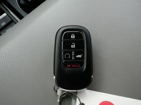 Used 2023 Honda Pilot EX-L image 33