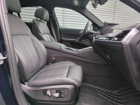 Used 2024 BMW X6 M60i w/ Executive Package image 32