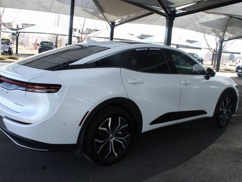 Used 2023 Toyota Crown Limited image 17