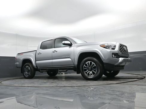 Used 2023 Toyota Tacoma TRD Sport image 39