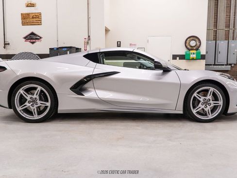 Used 2020 Chevrolet Corvette Stingray Premium Cpe w/ 3LT Preferred Equipment Group image 16