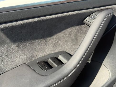 Used 2023 Tesla Model 3 Standard Range RWD image 17