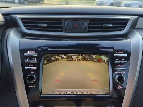 Used 2023 Nissan Murano SV image 7