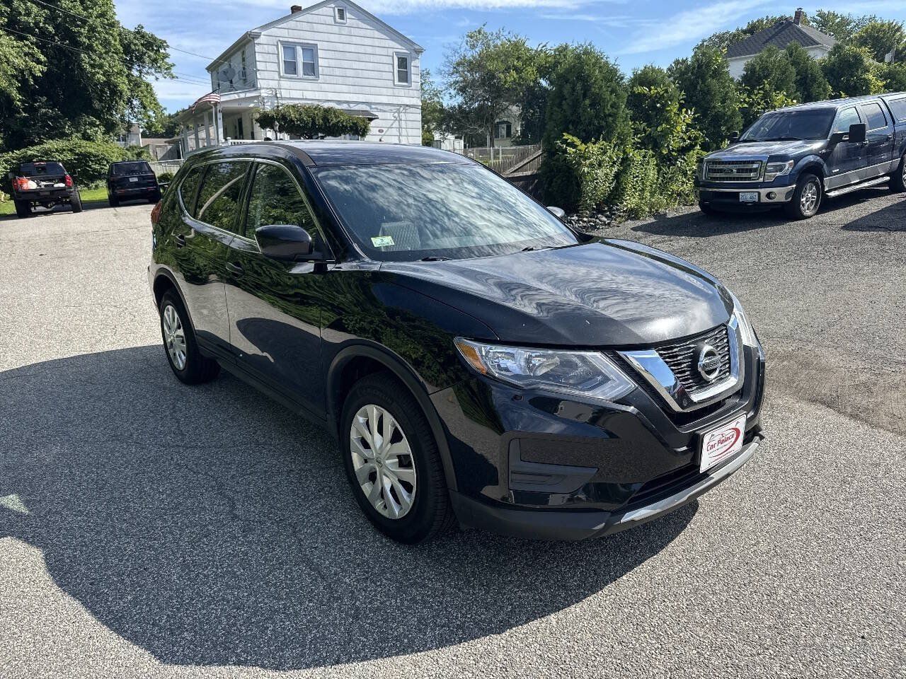 Used 2017 Nissan Rogue S AWD/4WD image 2