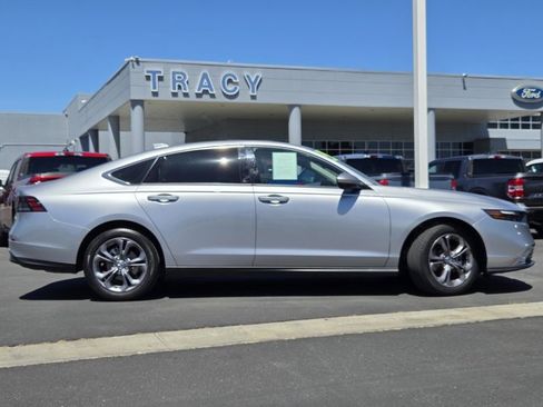 Used 2023 Honda Accord EX image 3