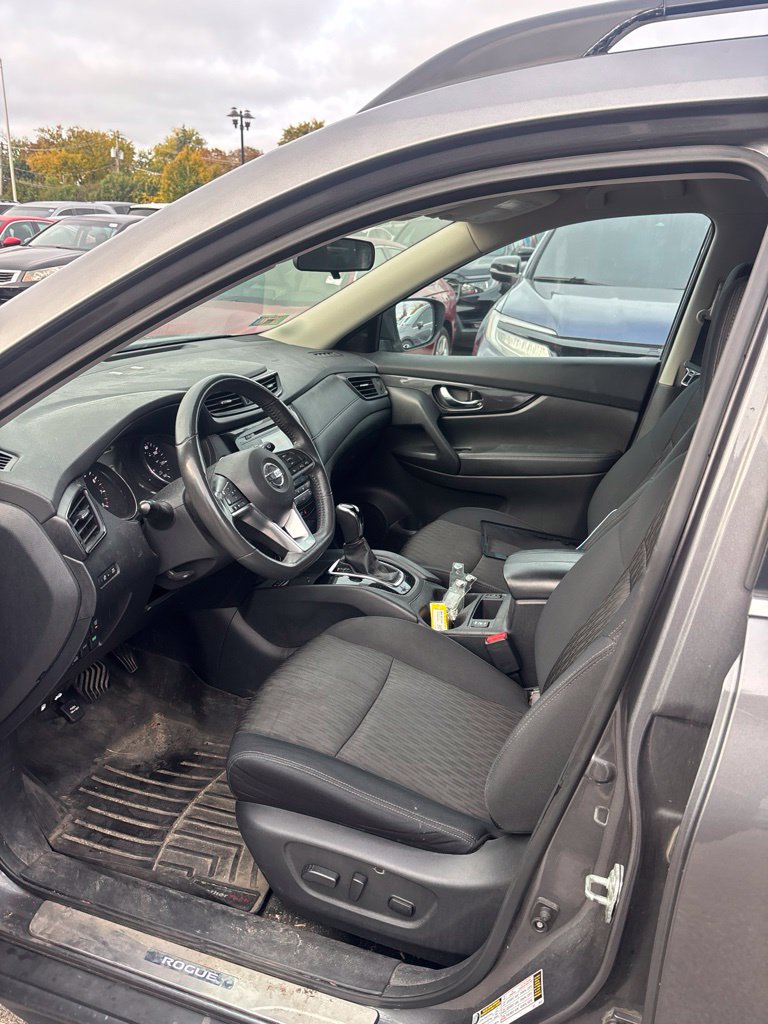 Used 2017 Nissan Rogue SV w/ Midnight Edition Package AWD/4WD image 28