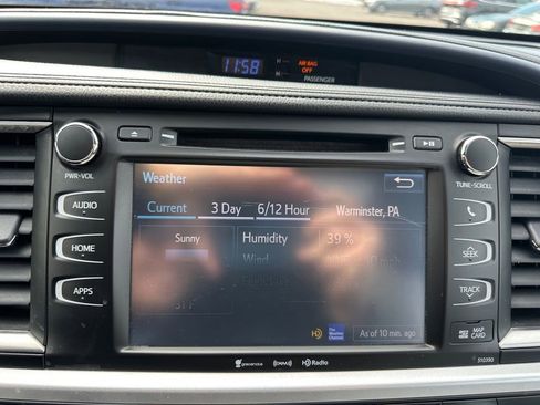 Used 2019 Toyota Highlander XLE image 18