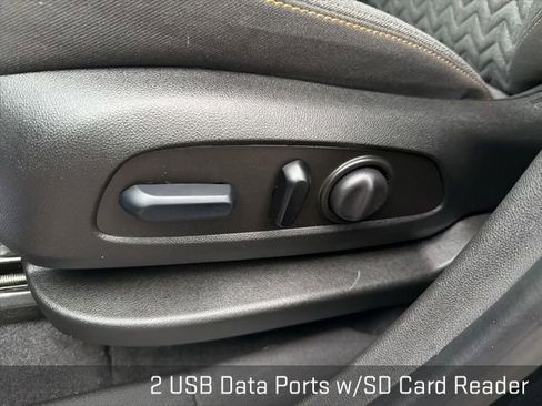 Used 2024 Chevrolet Equinox LT image 33