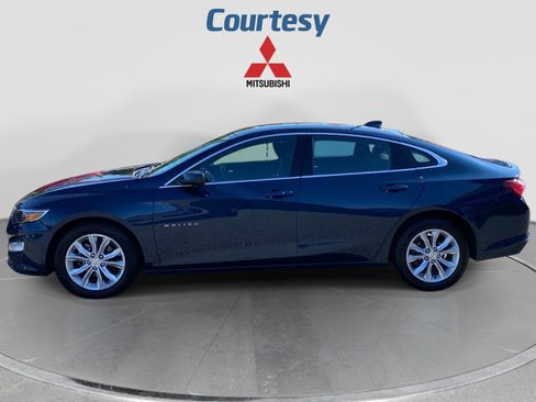 Used 2021 Chevrolet Malibu LT FWD image 2