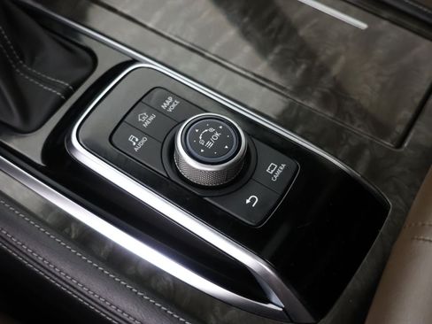 Used 2023 Nissan Armada Platinum AWD/4WD image 27