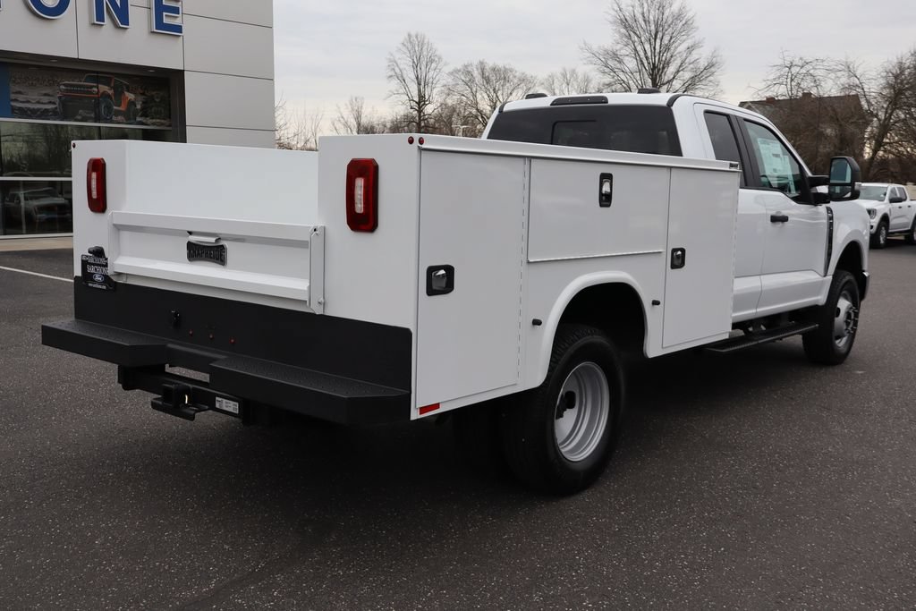 New 2026 Ford F350 XL w/ XL Chrome Package AWD/4WD image 3