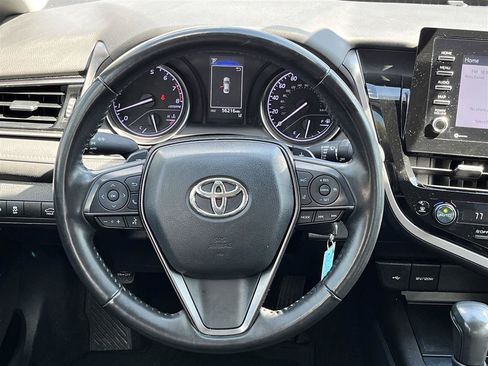 Used 2024 Toyota Camry SE FWD image 18