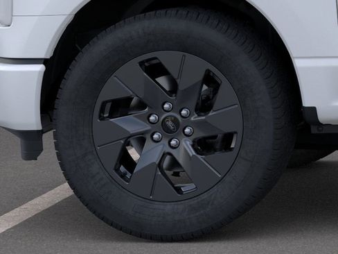 New 2025 Ford F150 Lightning Lariat image 19