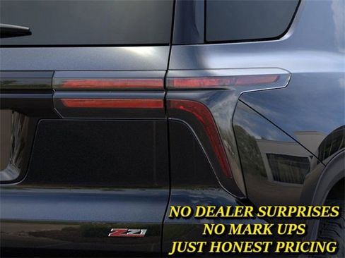 New 2026 Chevrolet Traverse Z71 w/ Enhanced Driving Package image 11