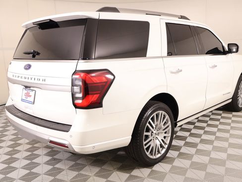 Used 2024 Ford Expedition Platinum AWD/4WD image 24