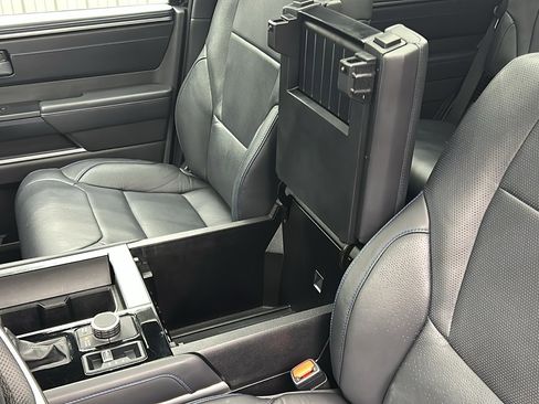 Used 2025 Toyota Sequoia Limited image 29