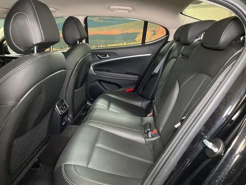 Used 2025 Genesis G70 2.5T image 46