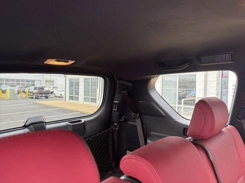 Used 2023 Lexus GX 460 Premium w/ Premium Plus Package image 15