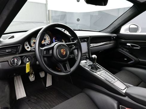 Used 2018 Porsche 911 GT3 RWD image 4
