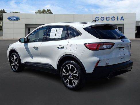 Used 2022 Ford Escape SE w/ SE Sport Appearance Package image 6