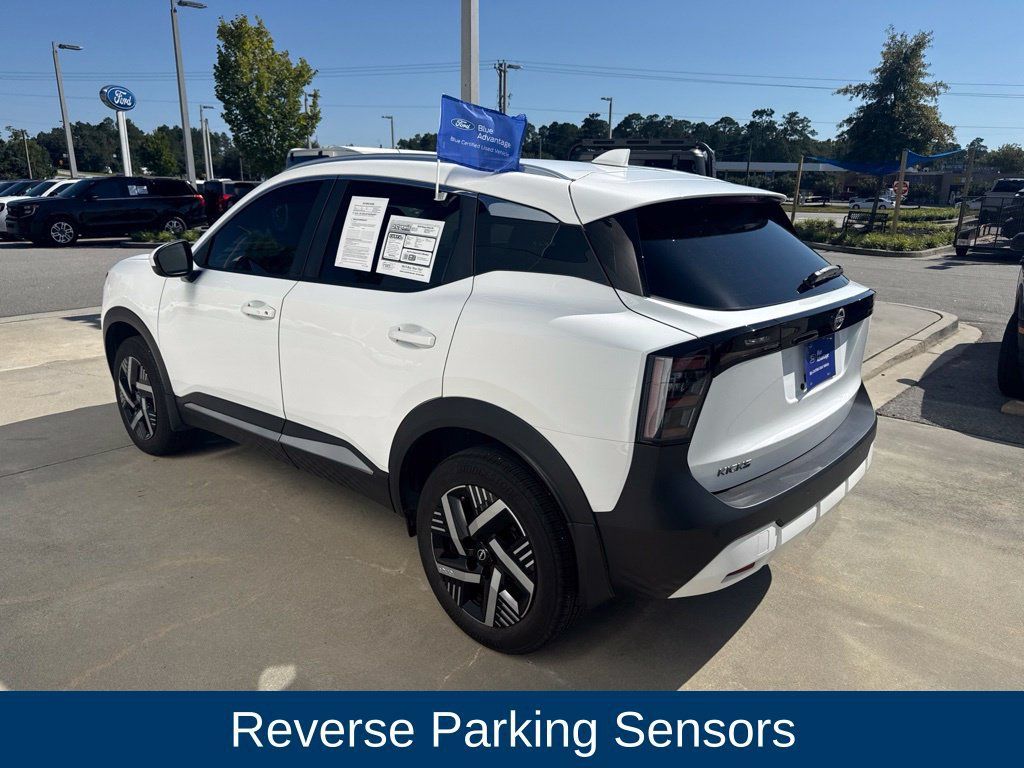 Used 2025 Nissan Kicks SV w/ SV Premium Package FWD image 5
