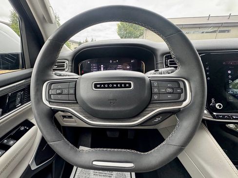 Used 2022 Jeep Wagoneer Series III image 20