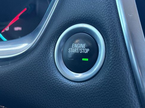 Used 2019 Chevrolet Traverse LT image 25