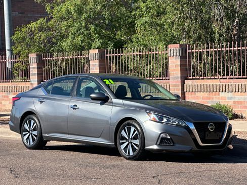 Used 2021 Nissan Altima 2.5 SV image 8